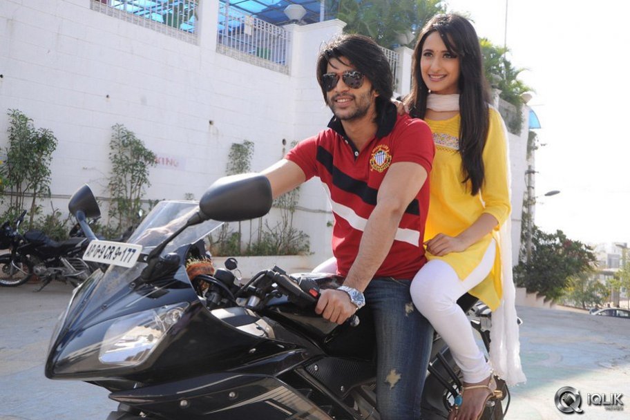 Mirchi Lanti Kurradu